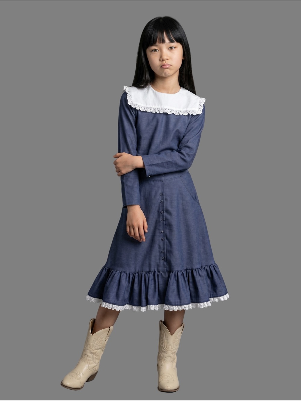 VINTAGE Hand crafted girls prairie dress
Long sleeve top and ruffle hem skirt